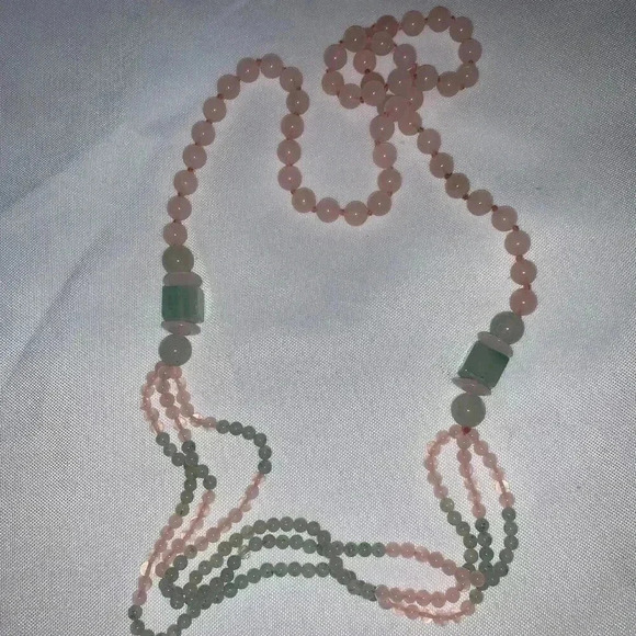 Vintage Rose Quartz Hand Knotted,Jadeite Green And Pink Necklace Vintage 32 inch - Picture 11 of 13